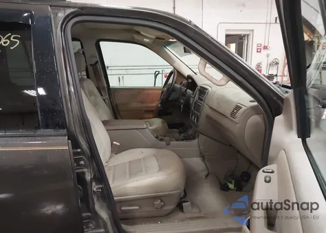 2005 Ford Explorer Xlt/Xlt Sport z USA, uszkodzony, nr VIN 1FMZU73WX5ZA04530